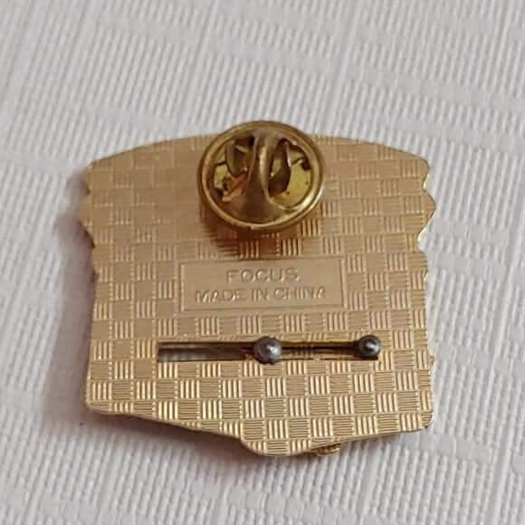 FUN Medieval Times Knight Pin with Movement - Picture 2 of 5